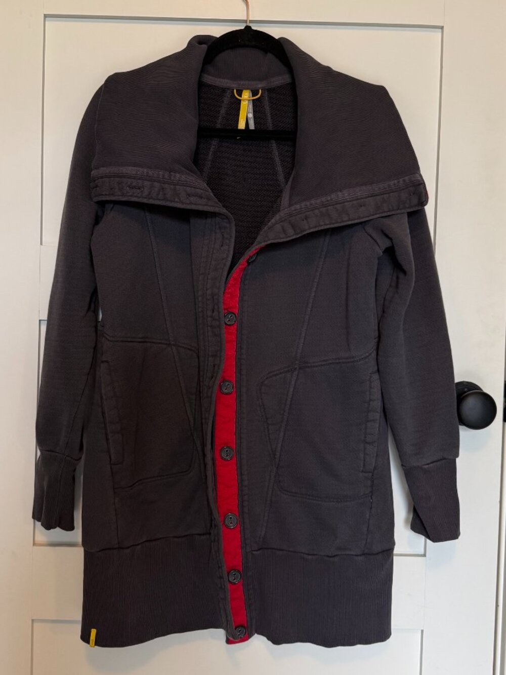 Lolë Long-line button-up cardigan sweatshirt jacket